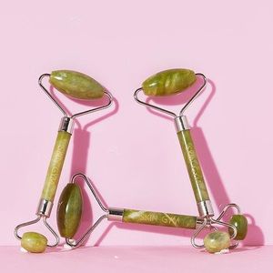 NWOT Skin Gym Jade Facial Roller